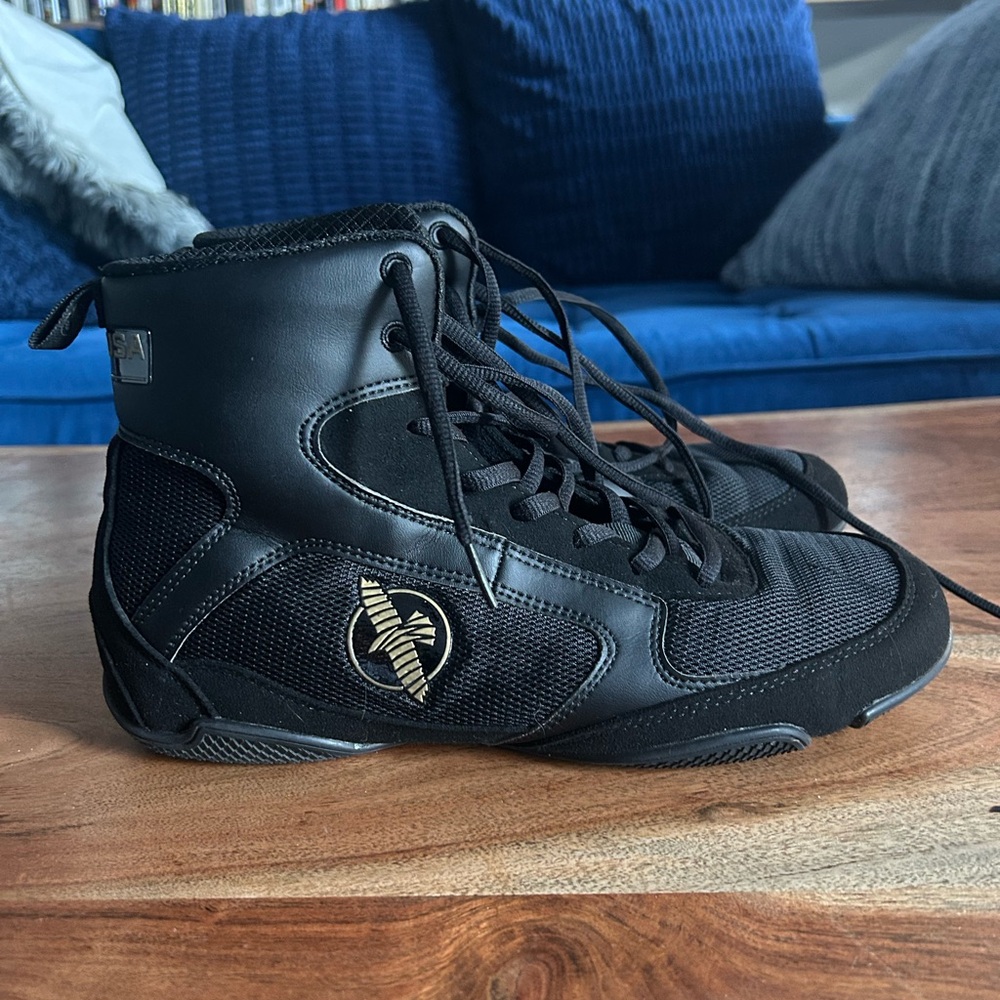 Hayabusa Size 7 Black Men's Wrestling/Pro Boxing Shoes